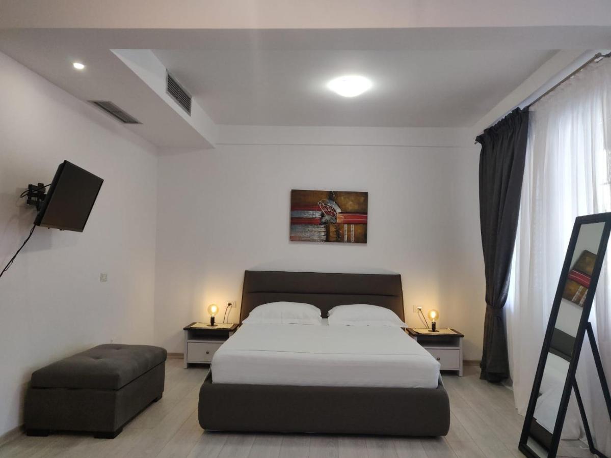 E&A Apartments Guesthouse Durrës Buitenkant foto
