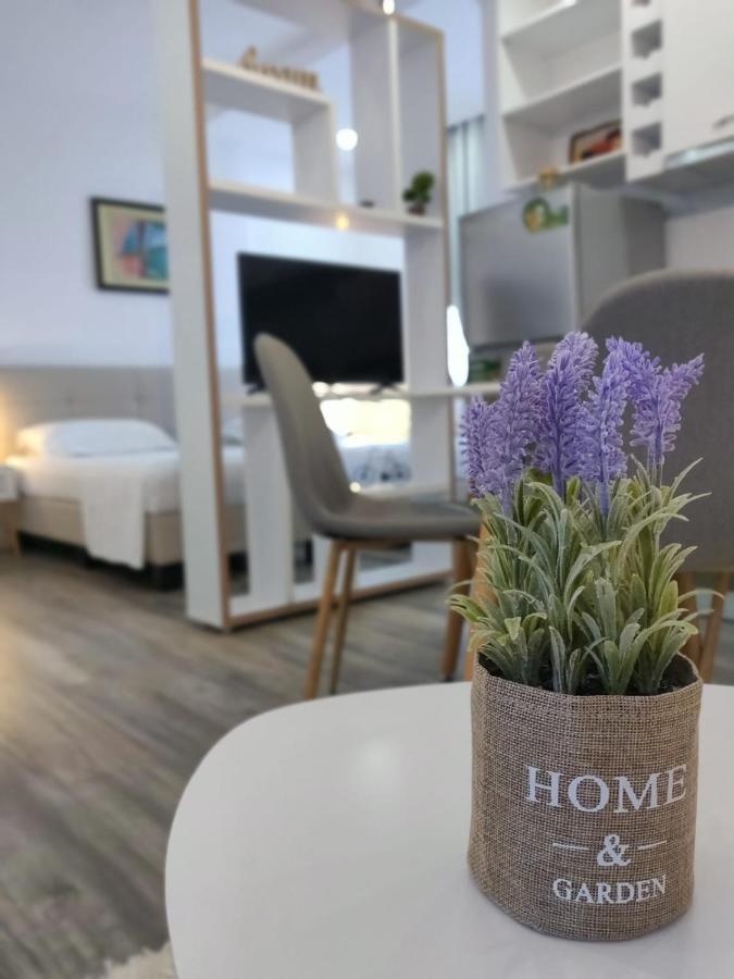 E&A Apartments Guesthouse Durrës Buitenkant foto