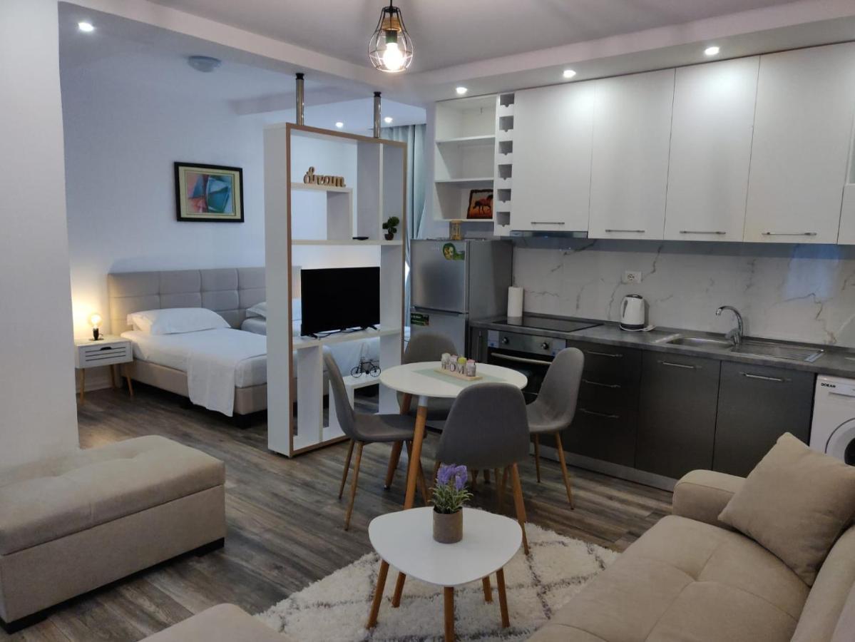 E&A Apartments Guesthouse Durrës Buitenkant foto