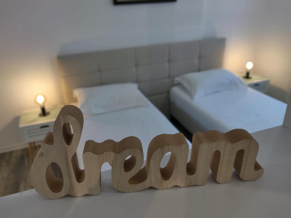 E&A Apartments Guesthouse Durrës Buitenkant foto