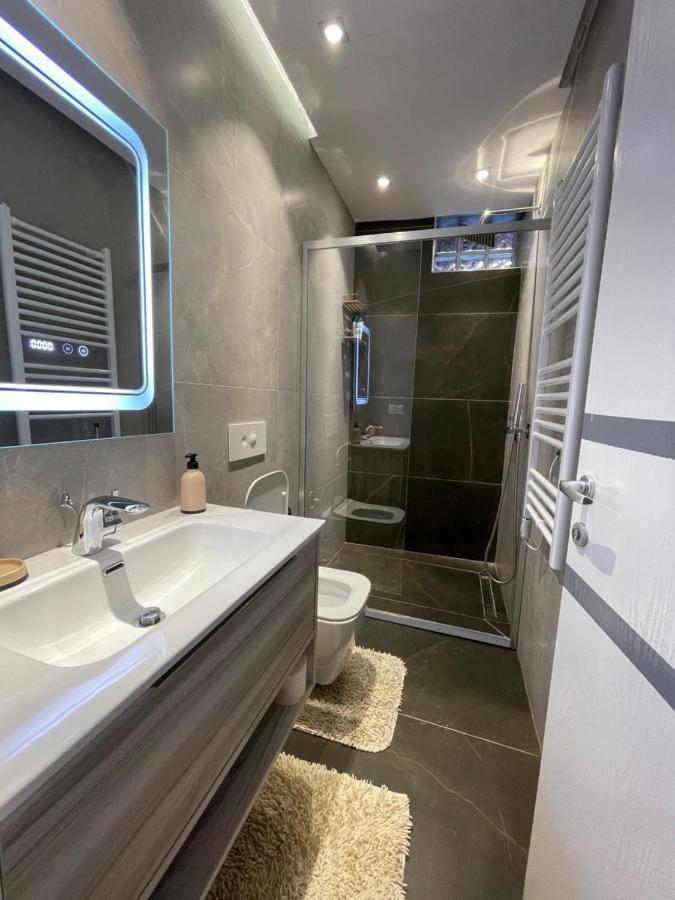 E&A Apartments Guesthouse Durrës Buitenkant foto